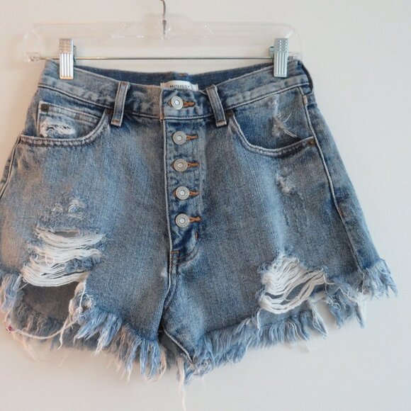 MOUSSY VINTAGE Exposed Button Fly Distressed Raw Hem Jean Shorts - Picture 2 of 15